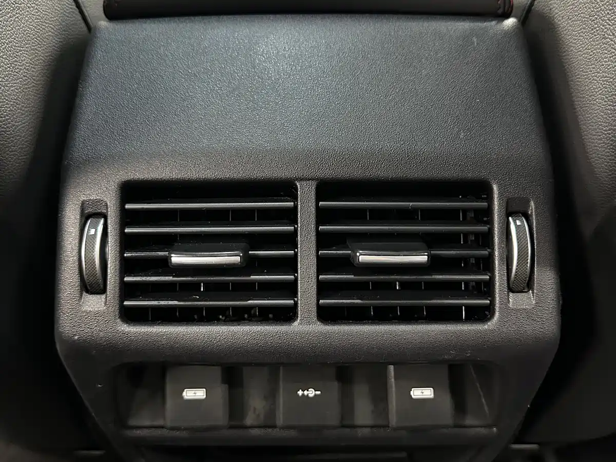 Land Rover Discovery Sport 2020 249PS R-Dynamic Performance фото 21