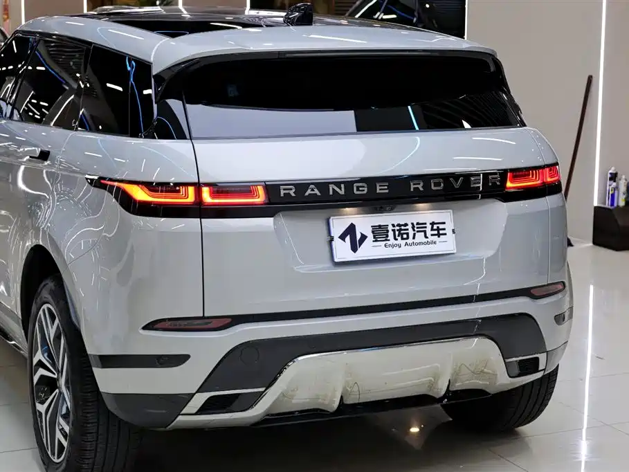 Land Rover Range Rover Evoque 2023 Range Rover Evoque L 249PS Luxury Edition фото 6