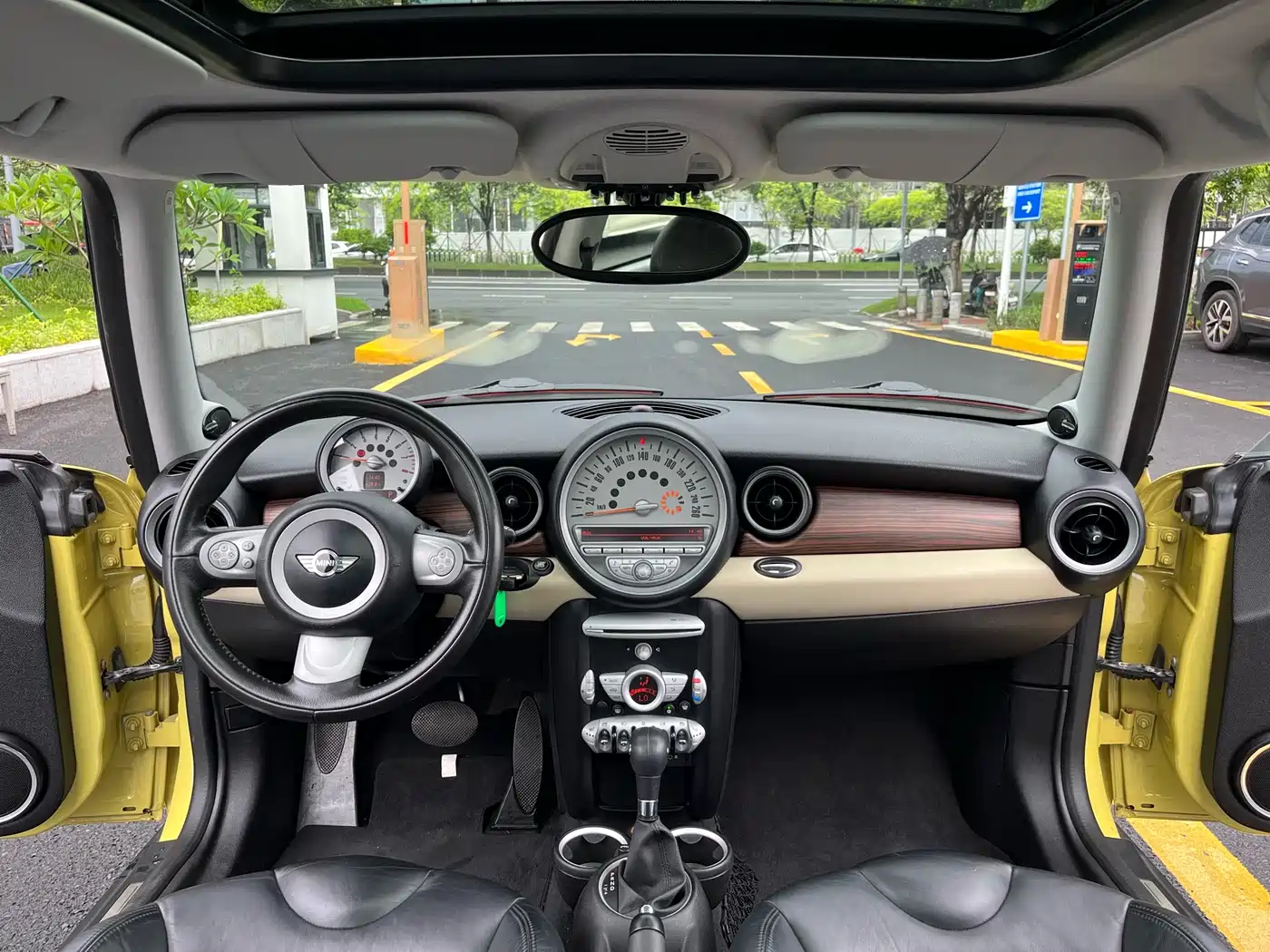 MINI MINI 2010 2010 1.6L COOPER 50 Mayfair
