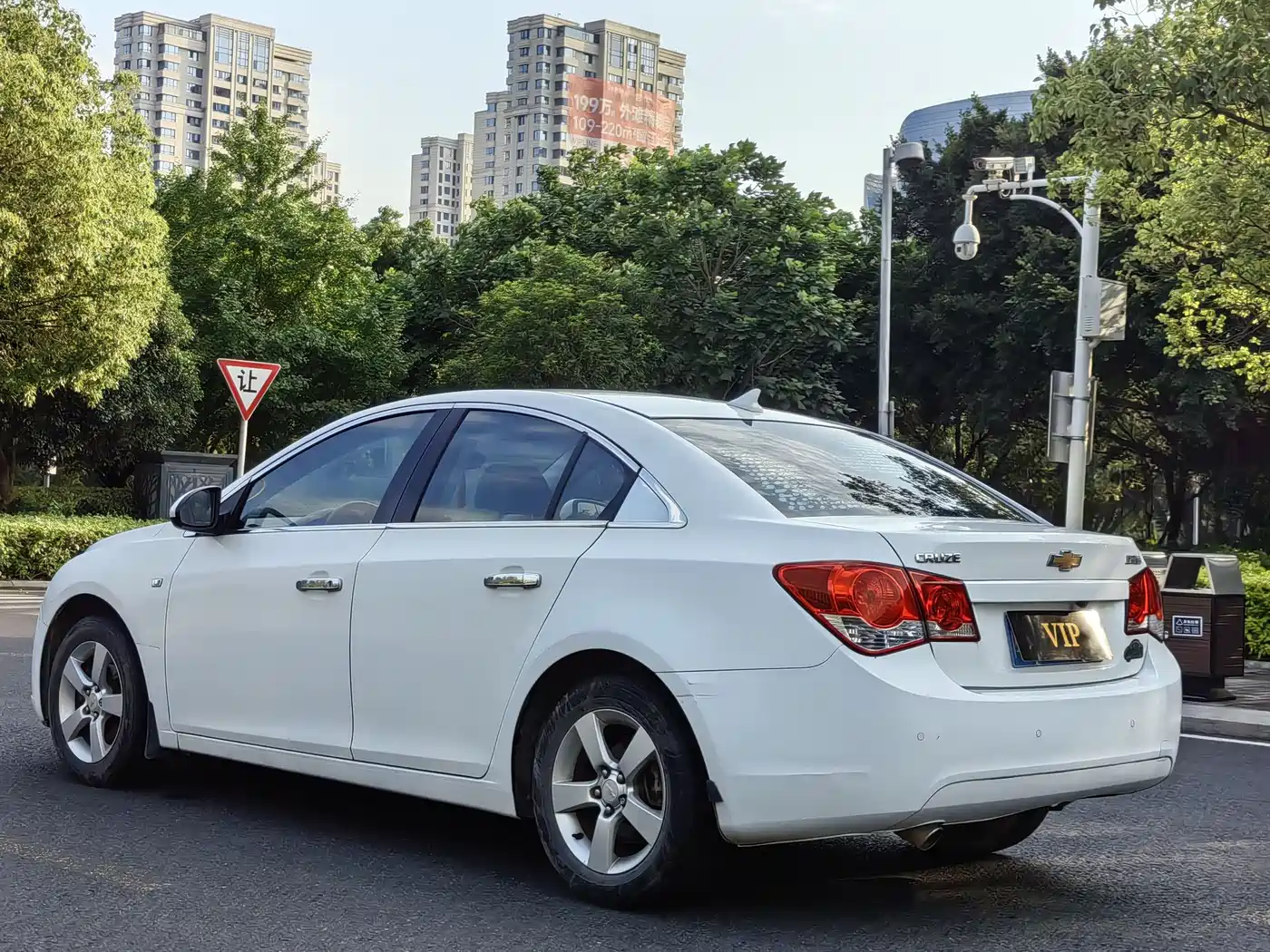 Chevrolet Cruze 2013 Model 1.6L SE AT фото 7