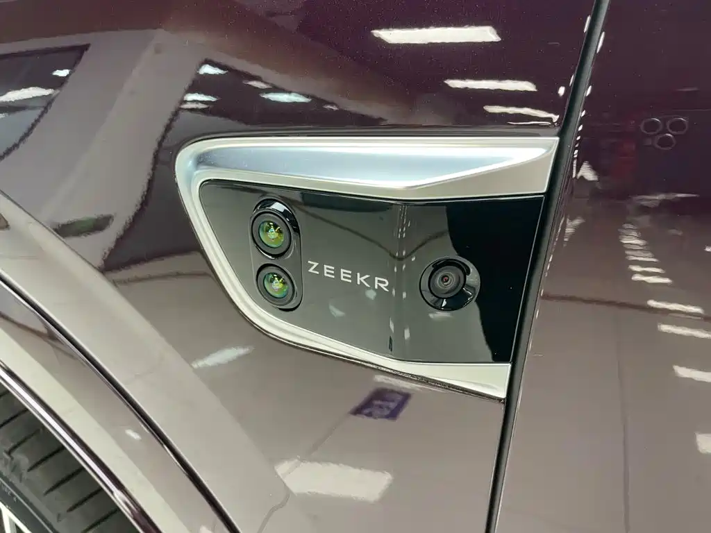 Photo 31 - ZEEKR 8X