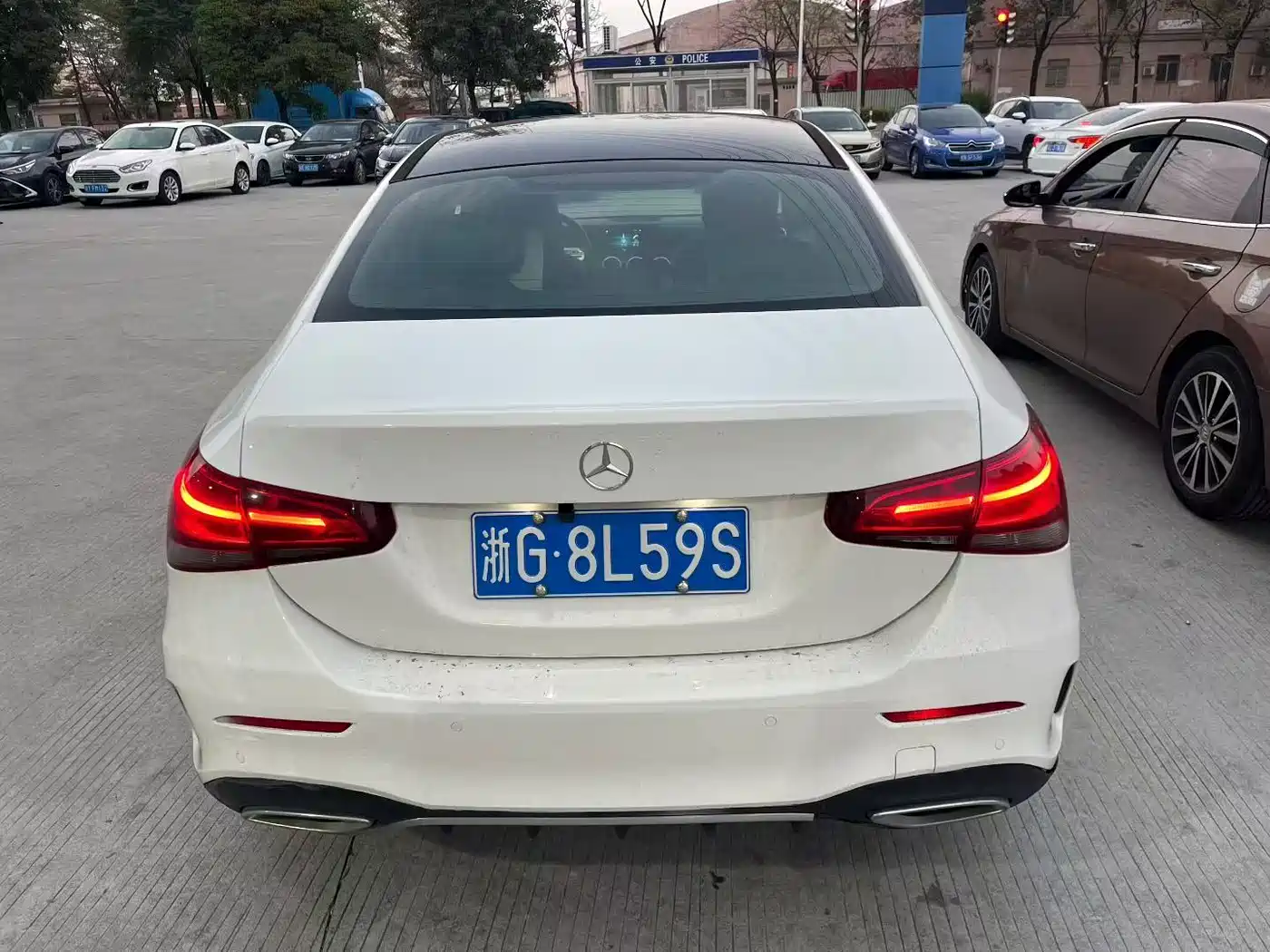 Mercedes-Benz A-Class 2019 A 180 L Sport Sedan фото 4