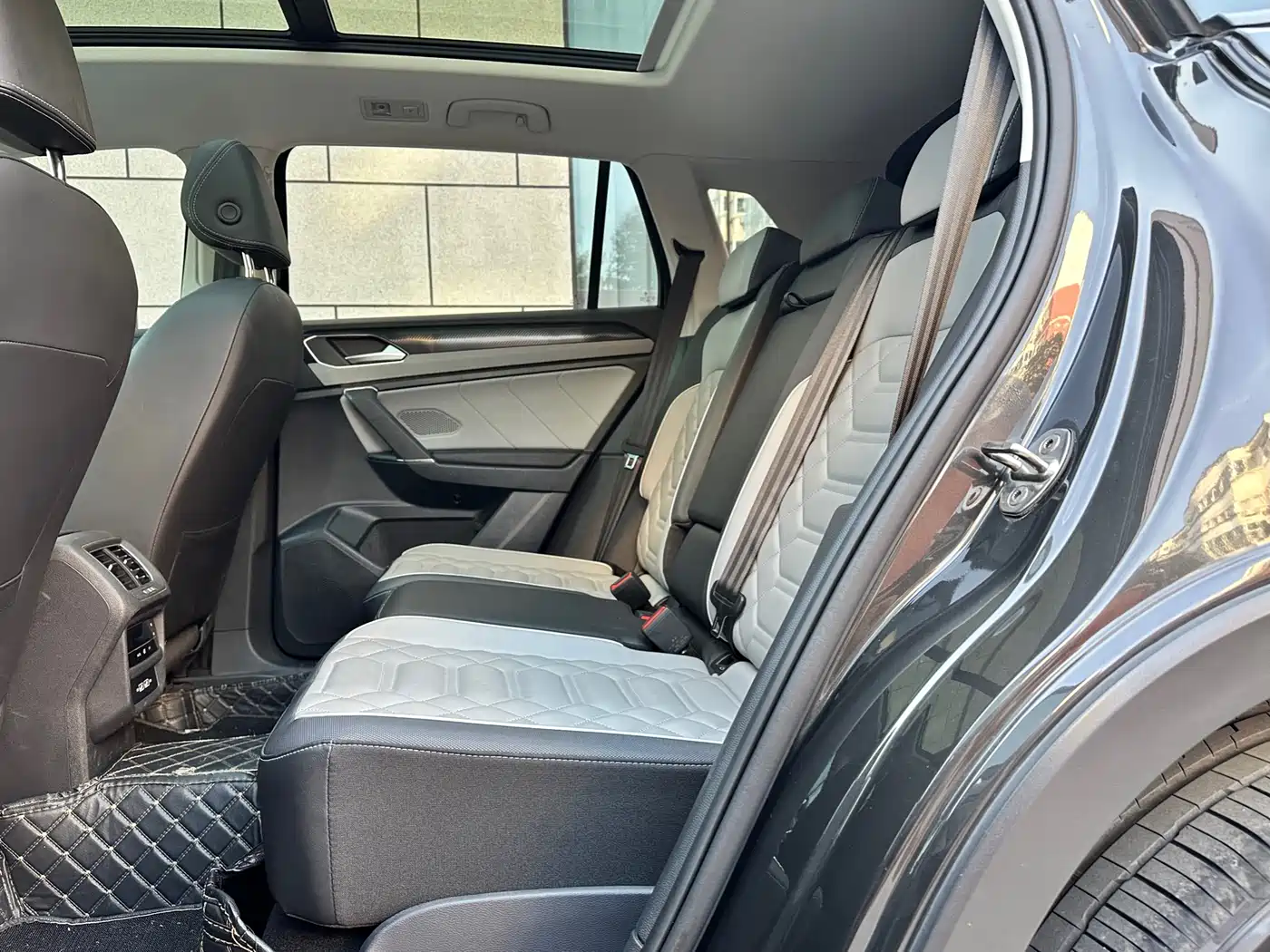 Volkswagen Tayron 2023 280TSI 2WD Luxury Plus Advanced Edition фото 18