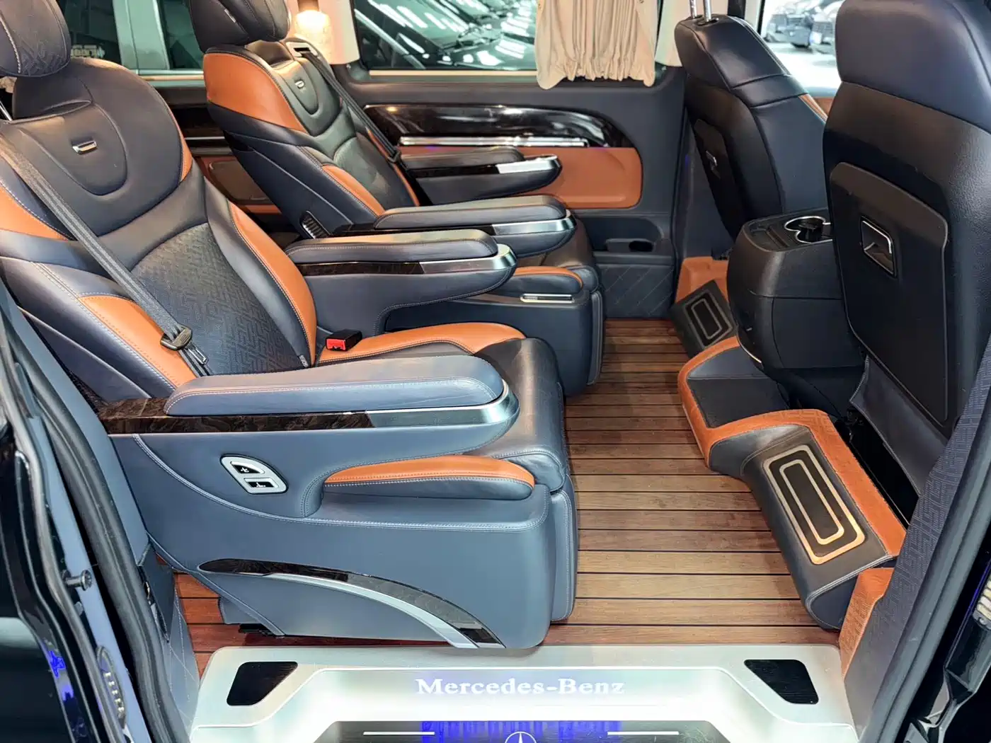 Mercedes-Benz Vito 2018 2.0T Business Edition China VI фото 11