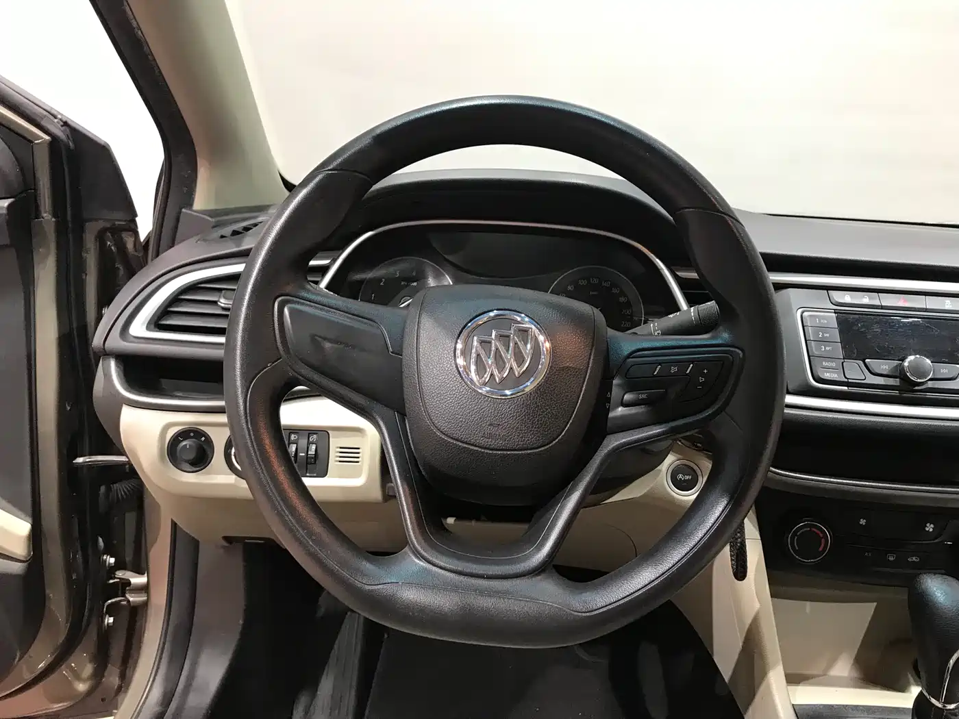 Buick Excelle 2017 15N Automatic Progressive фото 32