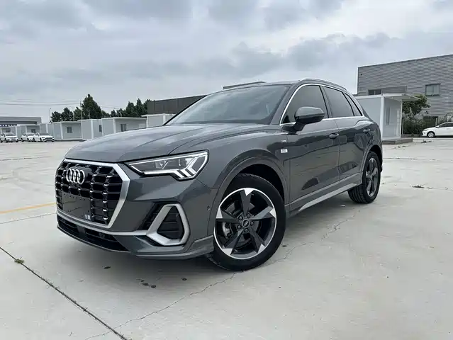 Audi Q3 2023 35 TFSI Fashion Dynamic (1.4T)