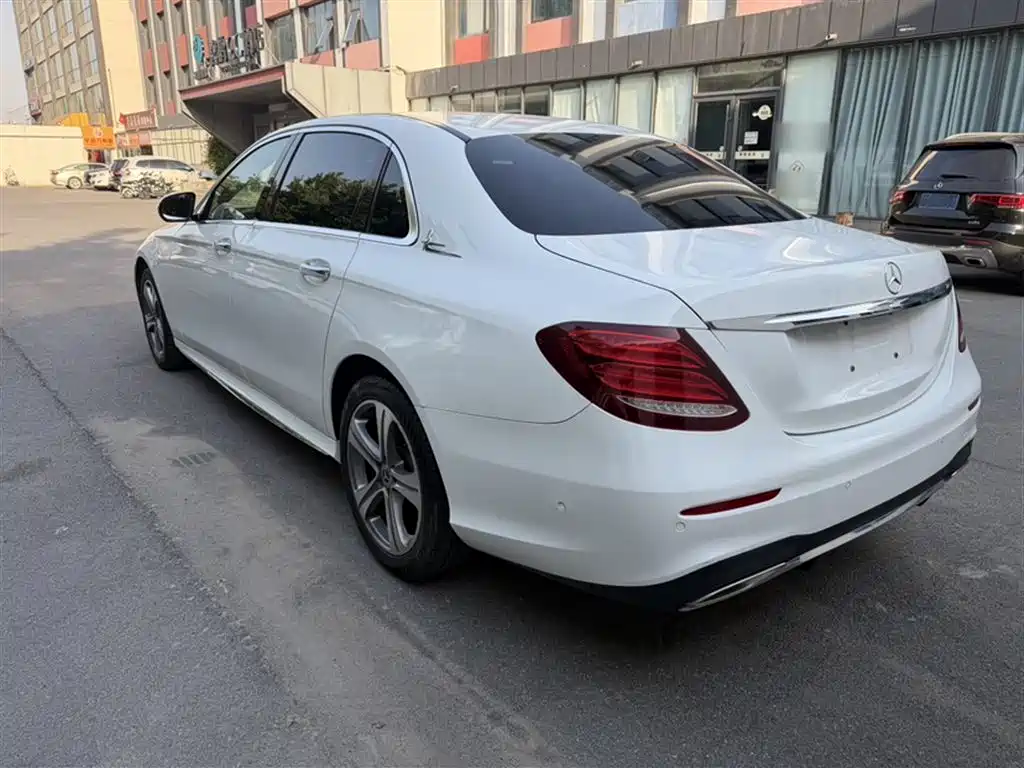 Mercedes-Benz E-Class 2018 E 200 L Sport фото 8