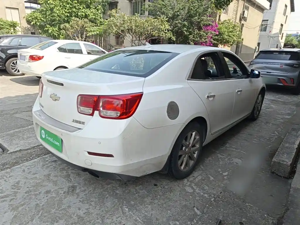 Chevrolet Malibu 2014 2.0L Automatic Luxury фото 7