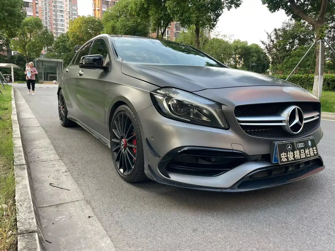 Mercedes-Benz A-Class AMG (Import) 2016 AMG A 45 4MATIC фото 3