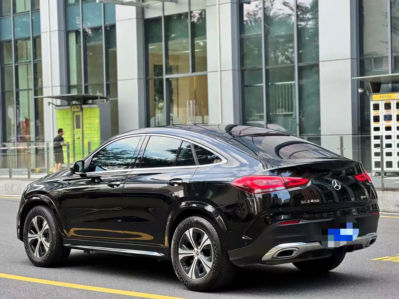 Mercedes-Benz GLE Coupe 2020 GLE 350 4MATIC Coupe SUV Fashion фото 8