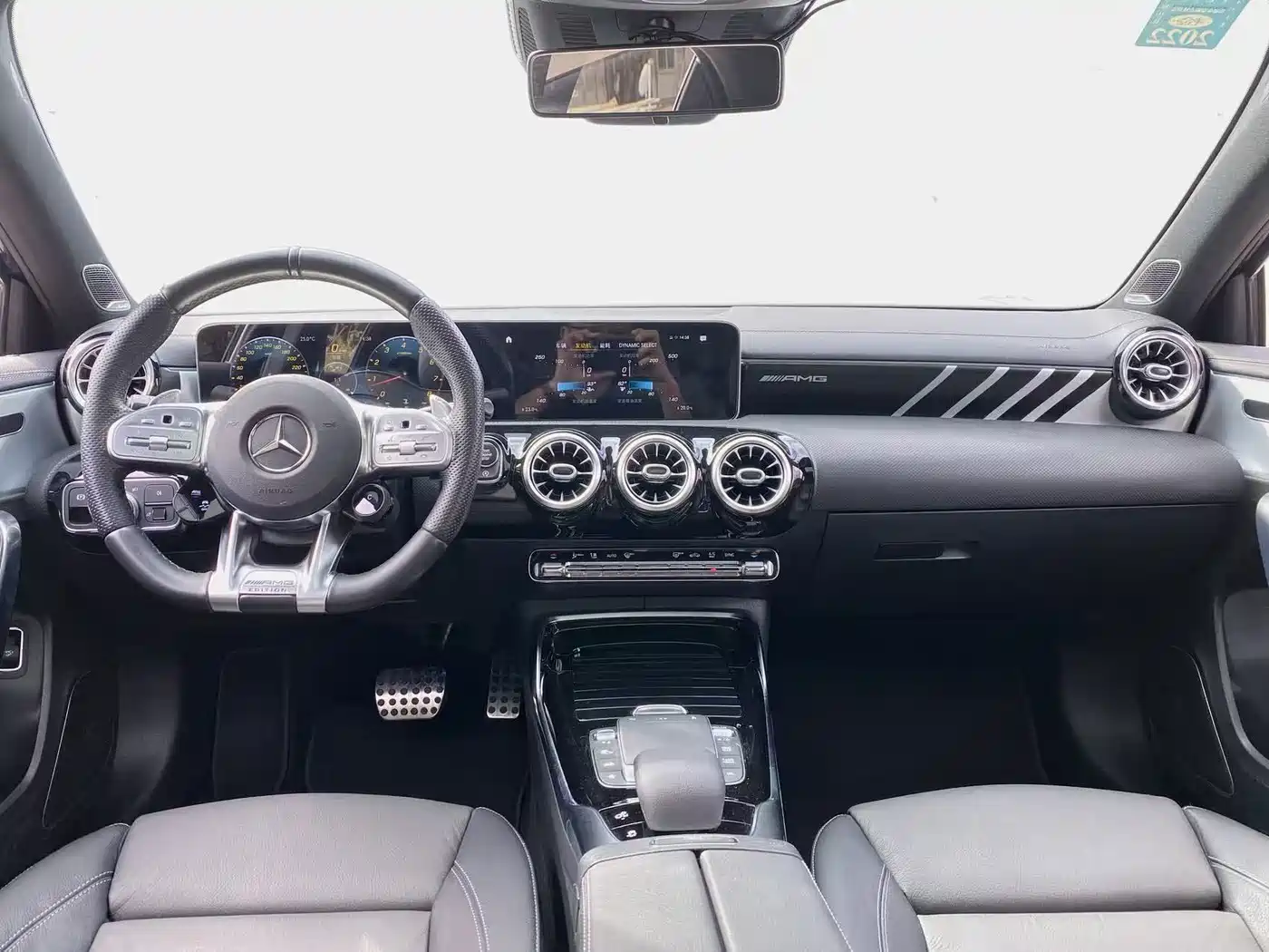 Mercedes-Benz A-Class AMG 2019 AMG A 35 L 4MATIC Pioneer Special Edition фото 8