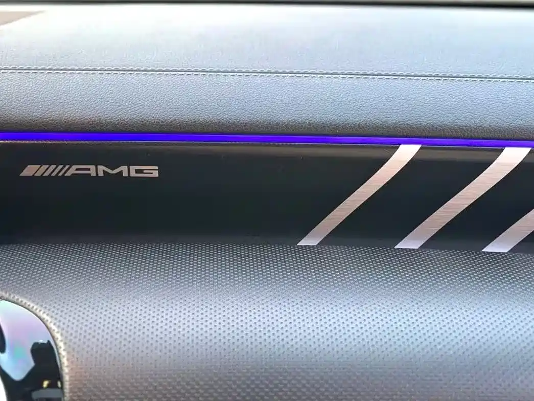 Mercedes-Benz A-Class AMG 2019 AMG A 35 L 4MATIC Pioneer Special Edition фото 12