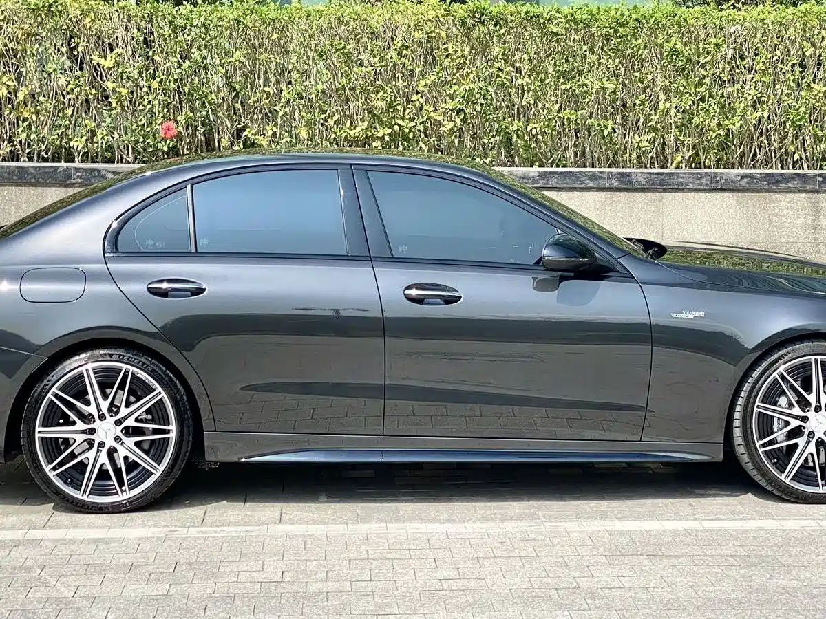Mercedes-Benz C-Class AMG 2024 AMG C 43 4MATIC Special Edition фото 7