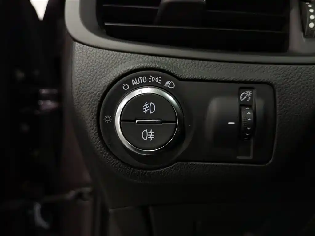 Buick Envision Plus 2016 28T 4WD Luxury фото 21
