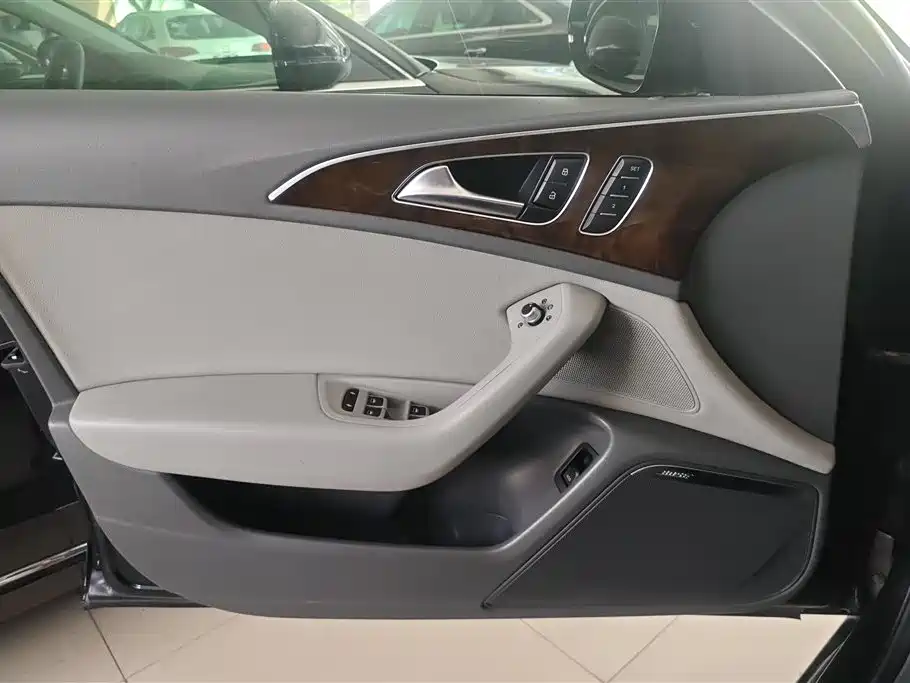 Audi A6L 2012 30 FSI Comfort фото 7
