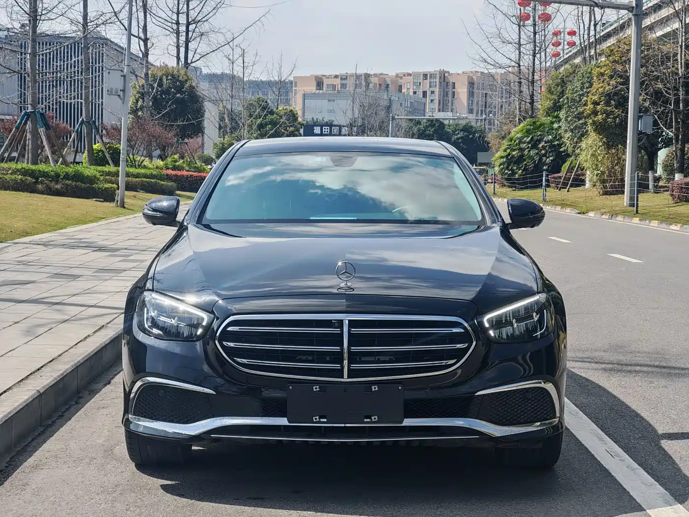 Mercedes-Benz E-Class 2023 E 300 L Luxury фото 2