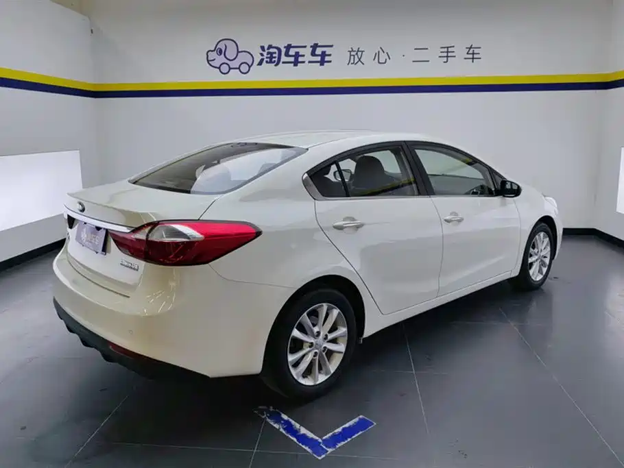 Kia K3 2016 1.6L Automatic GLS фото 3