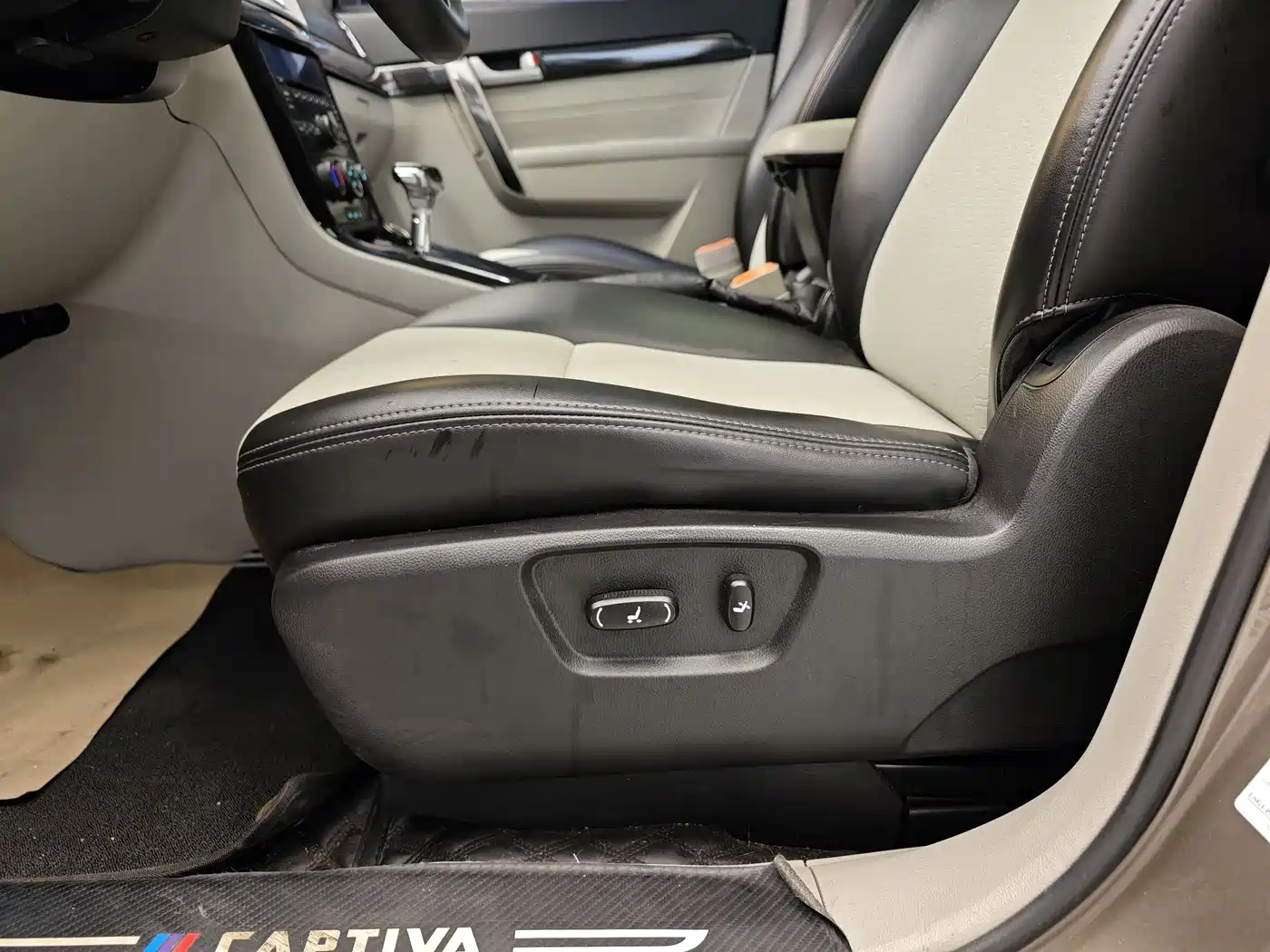 Chevrolet Captiva 2017 2.4L 2WD Urban Edition 5-Seater фото 10