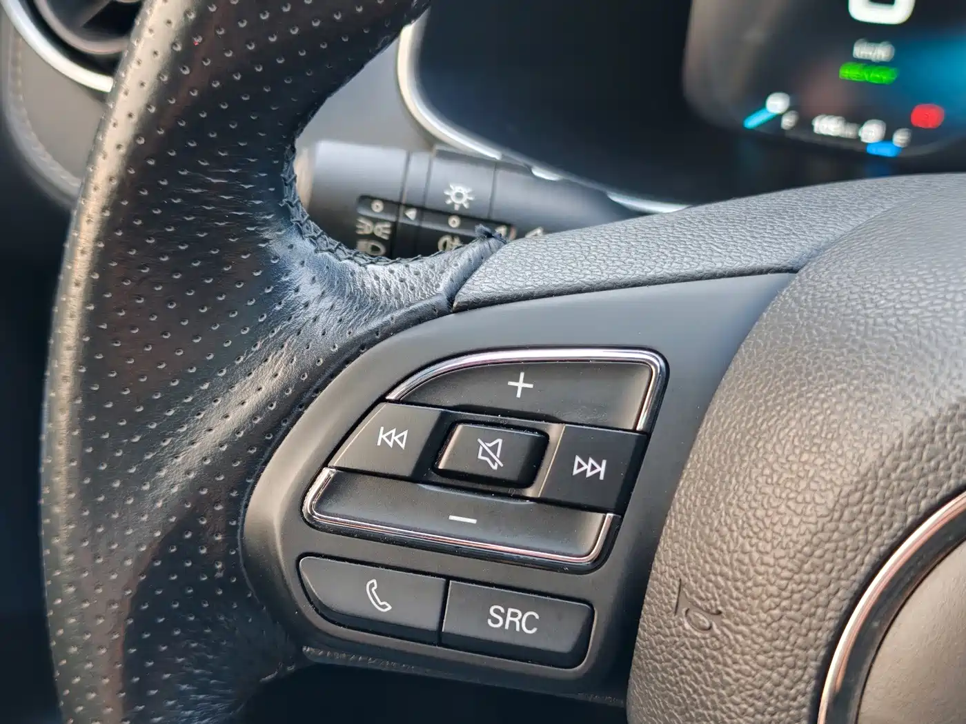 MG 6 New Energy 2019 2018 45T E-DRIVE Intelligent Hybrid Premium Internet Edition