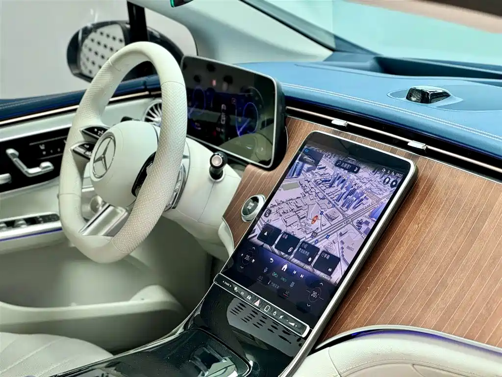 Mercedes-Benz EQE 2025 Model 500 4MATIC Luxury Edition фото 10