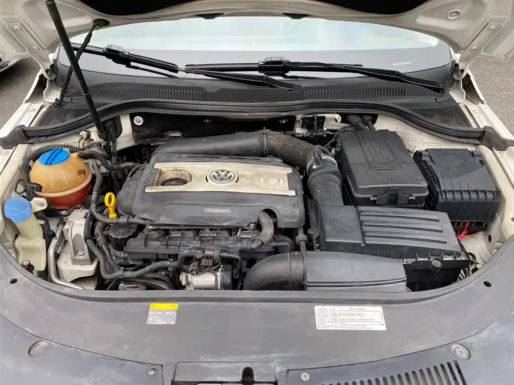 Volkswagen FAW-Volkswagen CC 2016 Model 1.8TSI Luxury фото 14