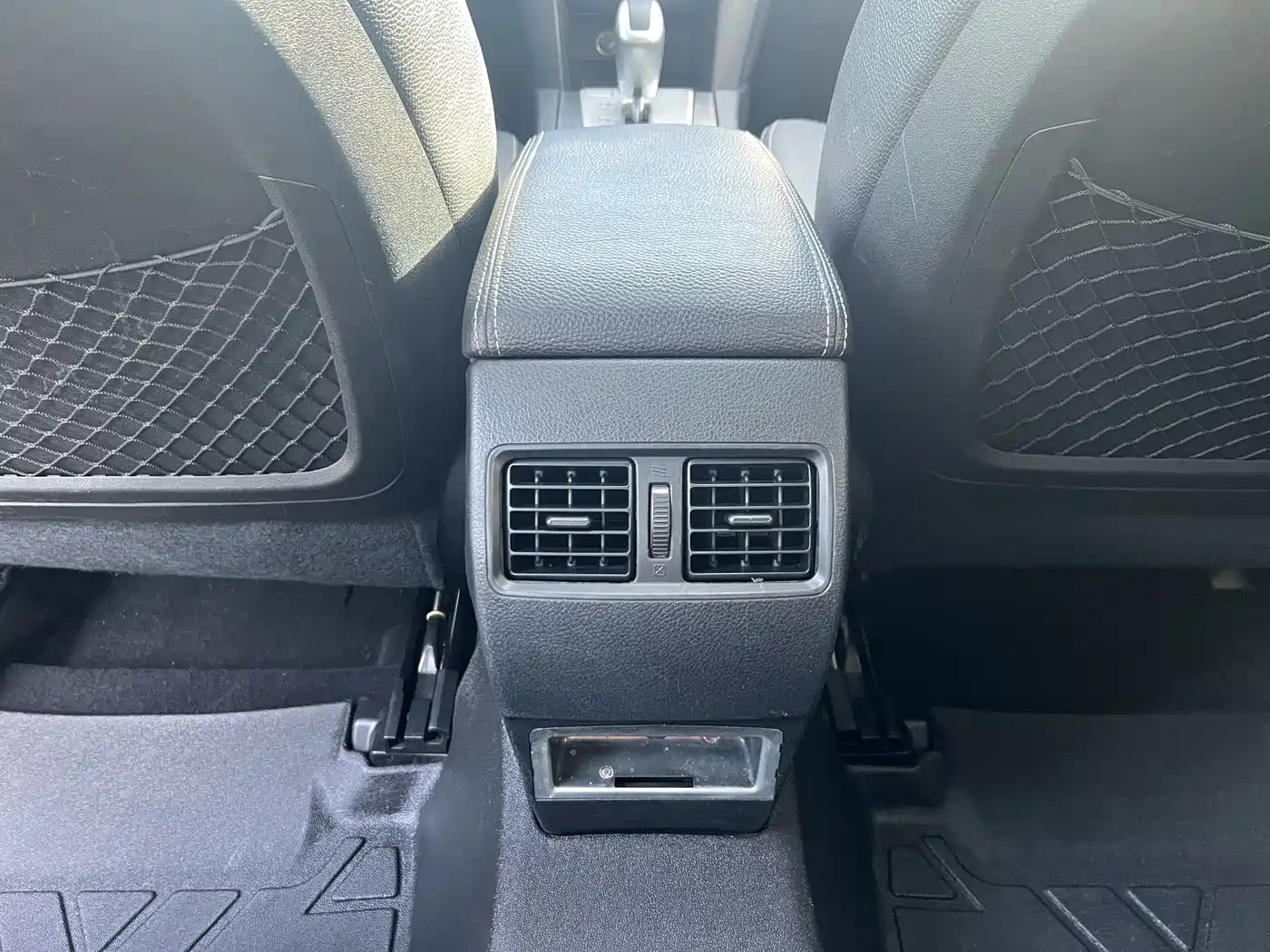 Subaru Outback 2014 2.5i Elegance Sport Edition фото 12
