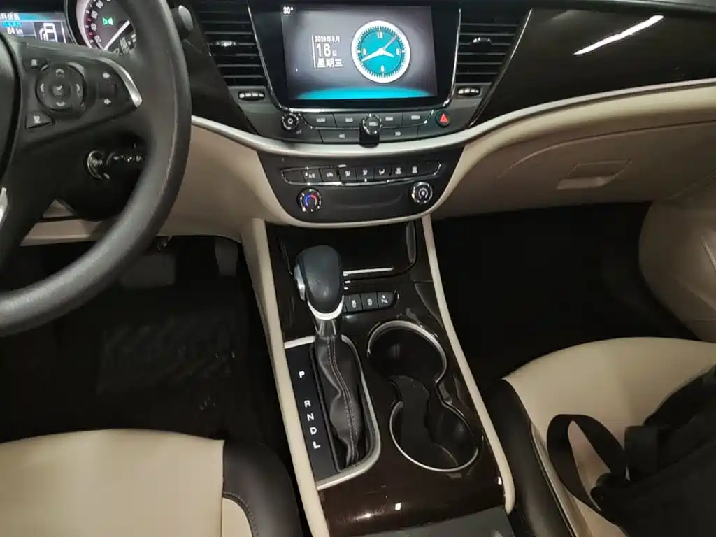Photo 14 - Buick Verano