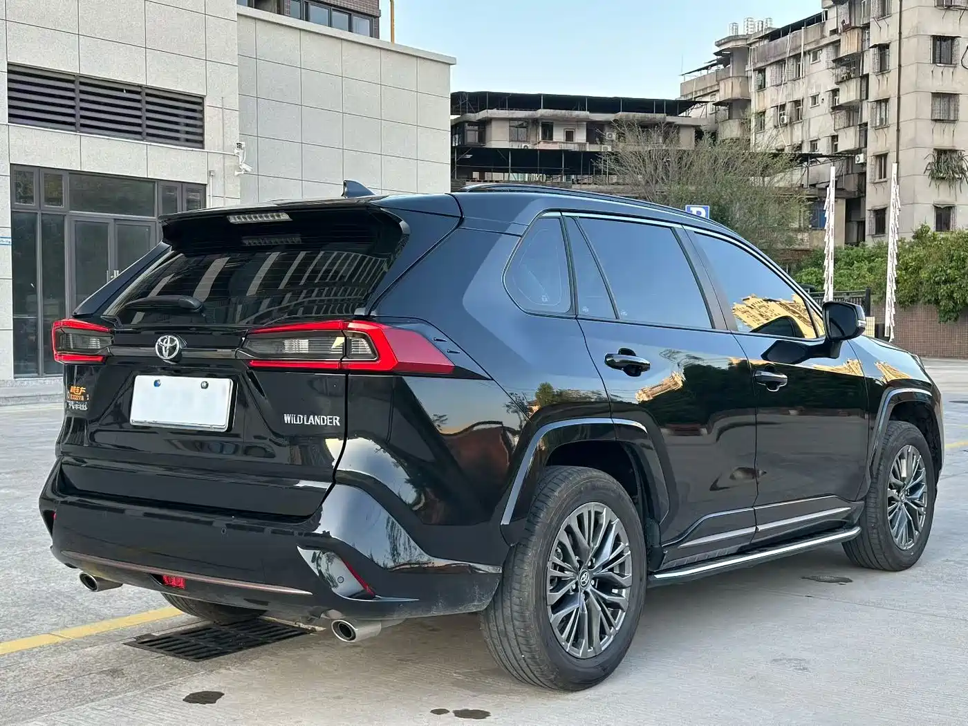 Toyota Wildlander 2024 2.0L CVT 2WD Luxury PLUS Edition фото 7