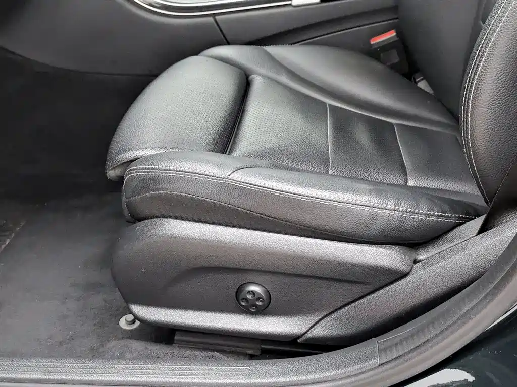 Mercedes-Benz C-Class 2021 C 260 L Sport Starry Exclusive Edition фото 20