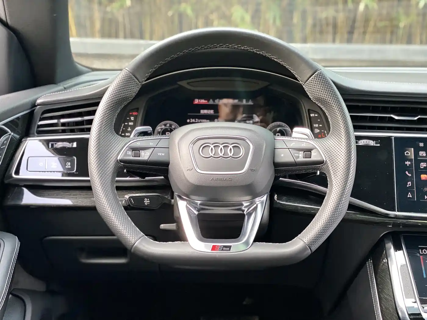 Audi Q8 2021 Model 55 TFSI Premium Dynamic фото 9