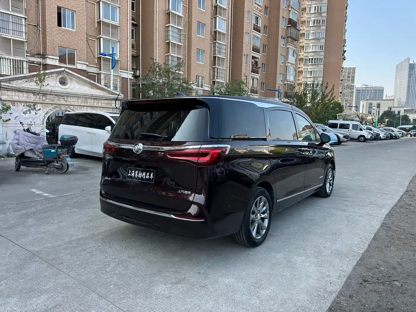 Buick GL8 2021 Avenir Aivia 7-Seater Family Edition фото 4