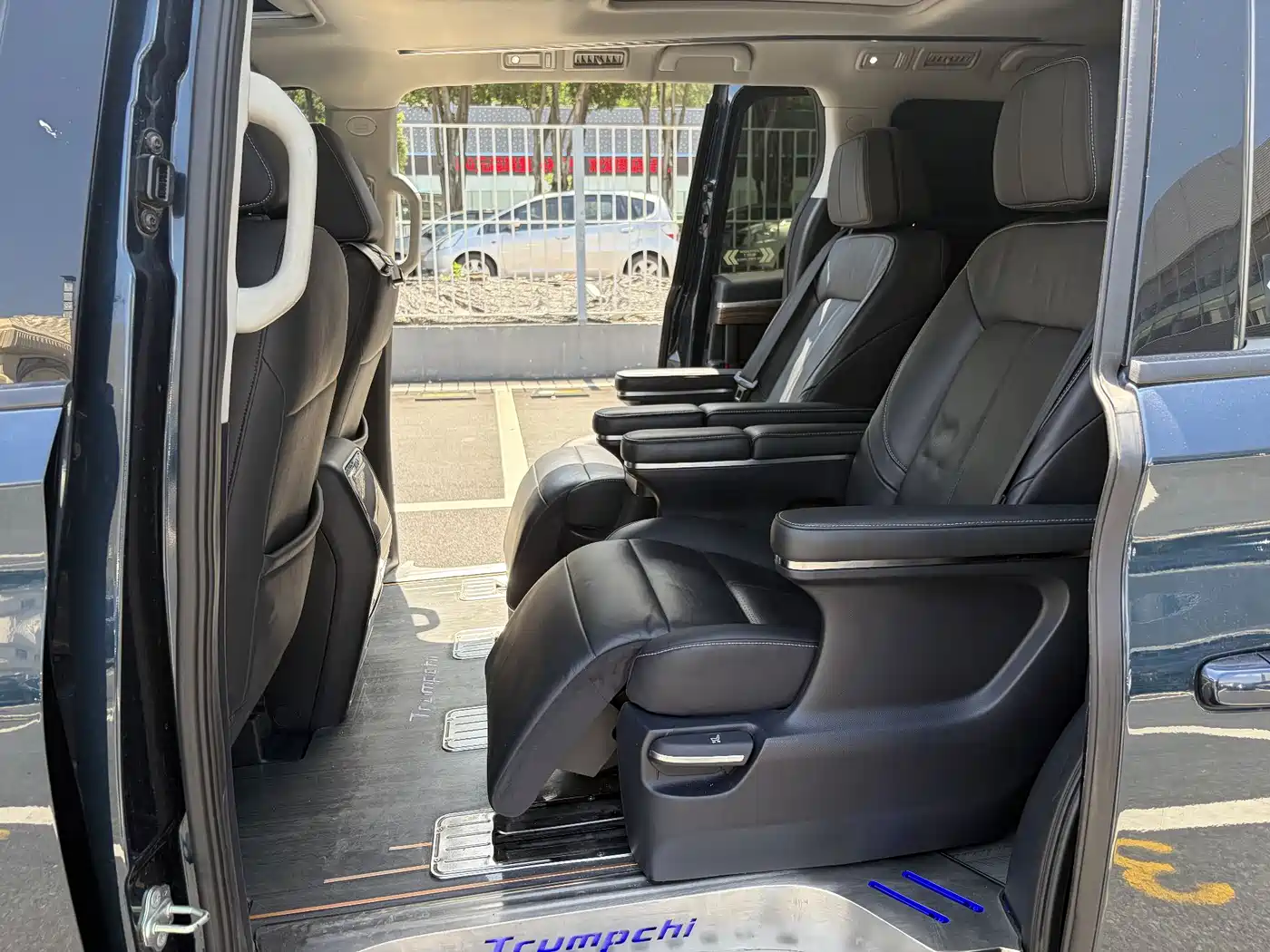 GAC Trumpchi Trumpchi M8 2021 Leading Show Series 390T Ultimate Edition фото 10
