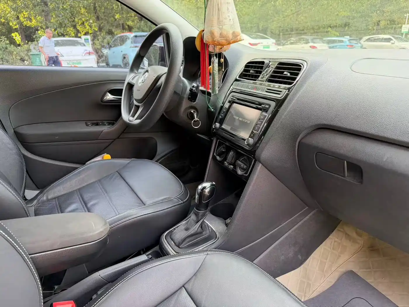 Volkswagen Polo 2015 2014 1.6L Automatic 30th Anniversary Edition