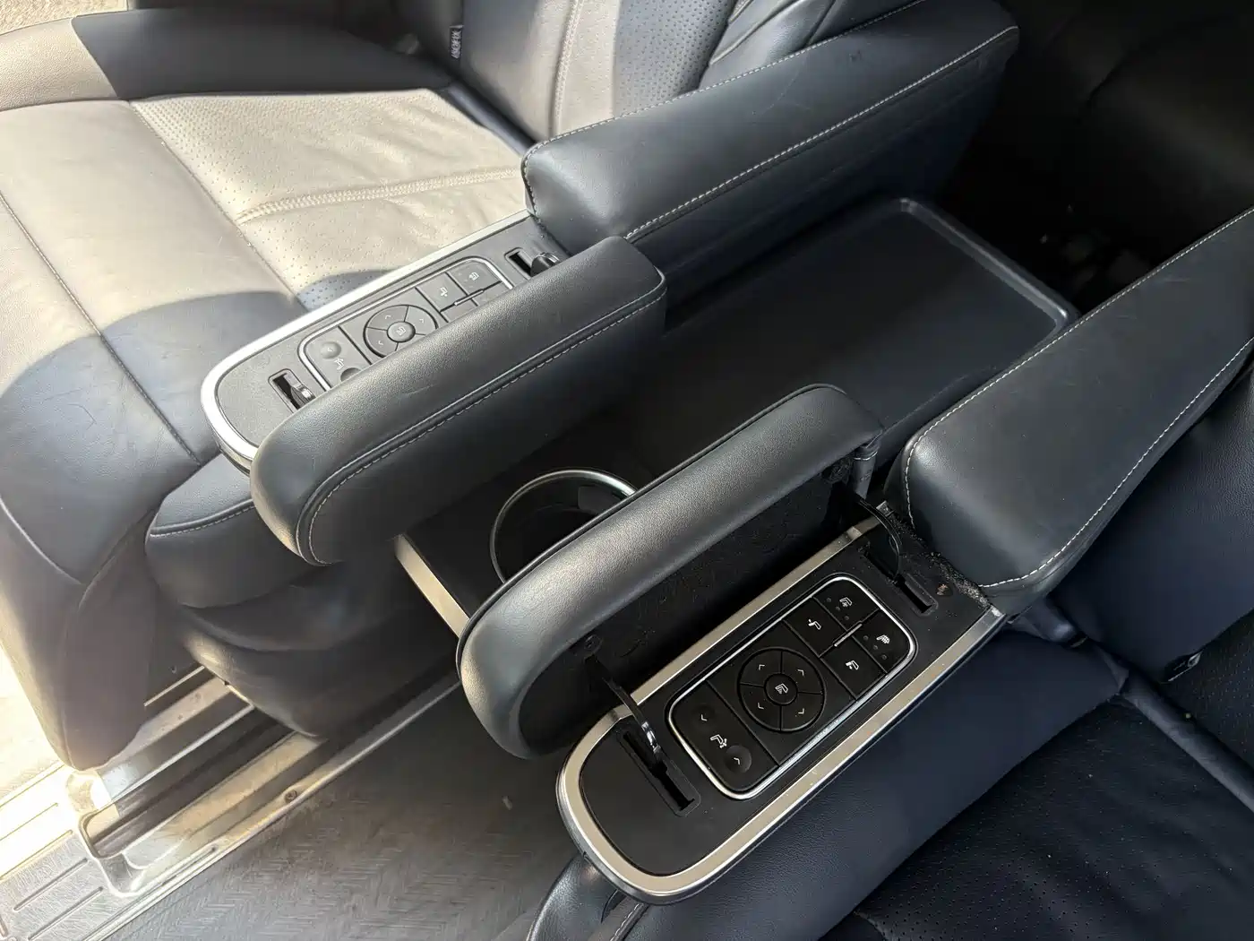 GAC Trumpchi Trumpchi M8 2021 Leading Show Series 390T Ultimate Edition фото 19