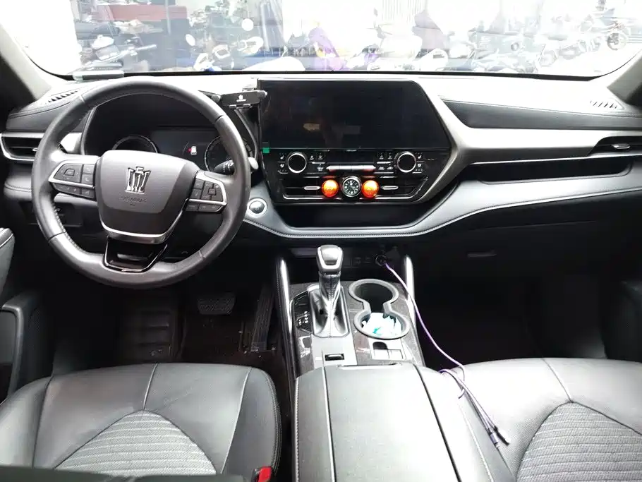 Toyota Crown Kluger 2024 2023 2.5L HEV AWD Luxury Edition