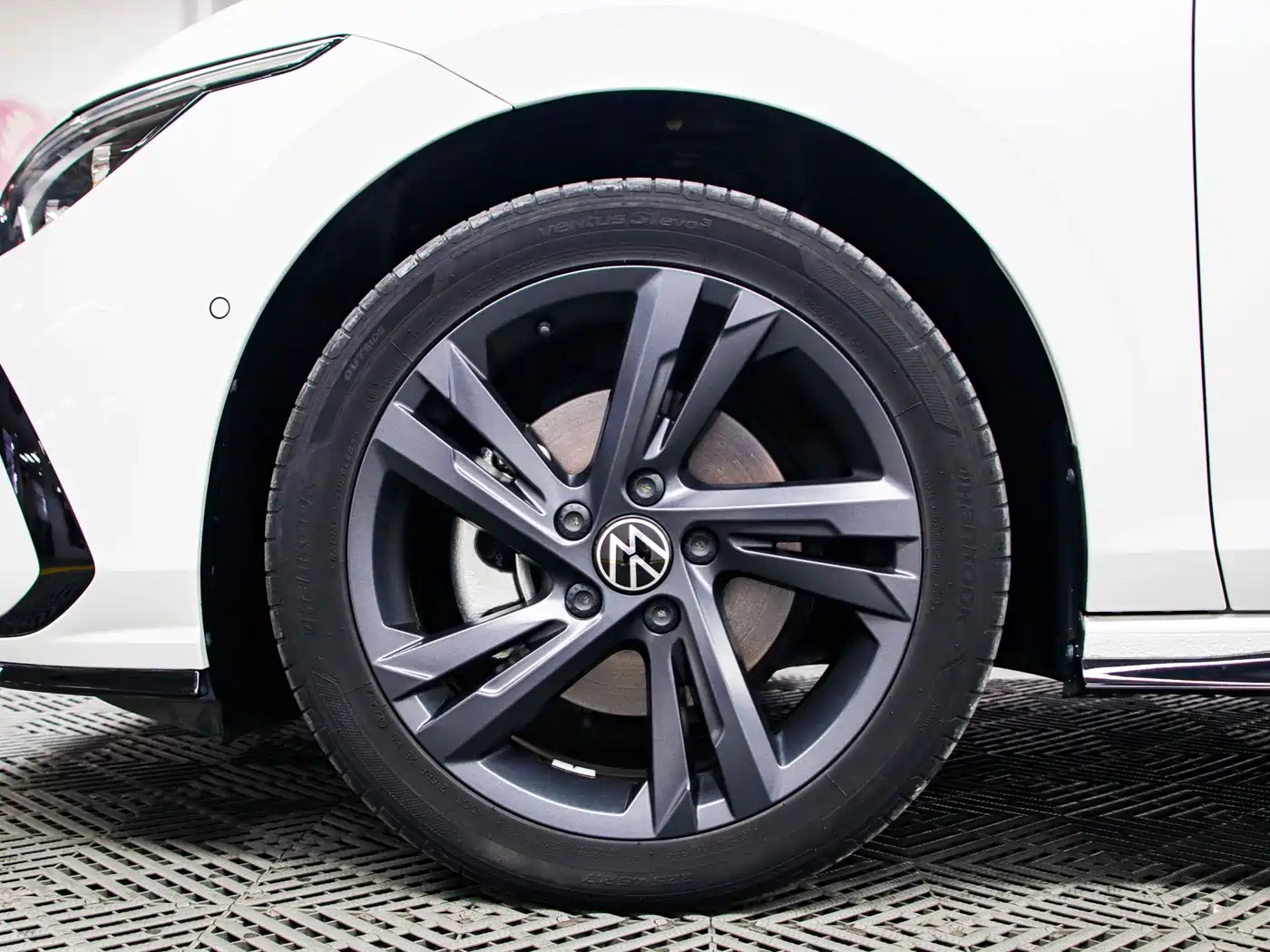 Volkswagen Golf 2021 280TSI DSG R-Line фото 18