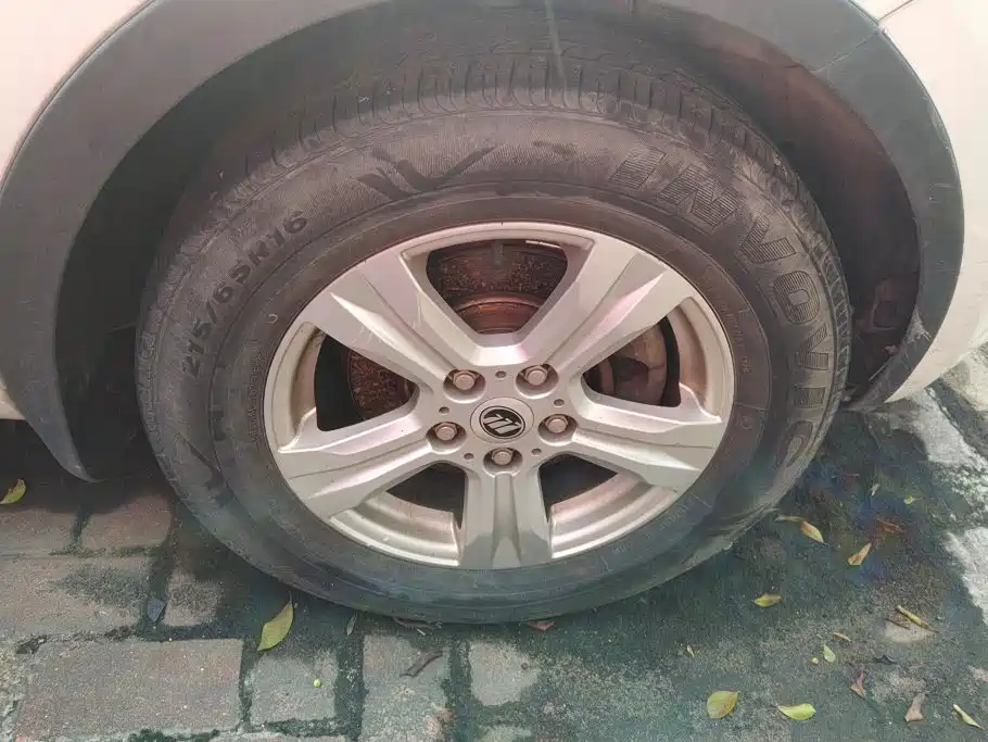 Lifan X60 2016 2015 1.8L CVT Comfort (China IV)