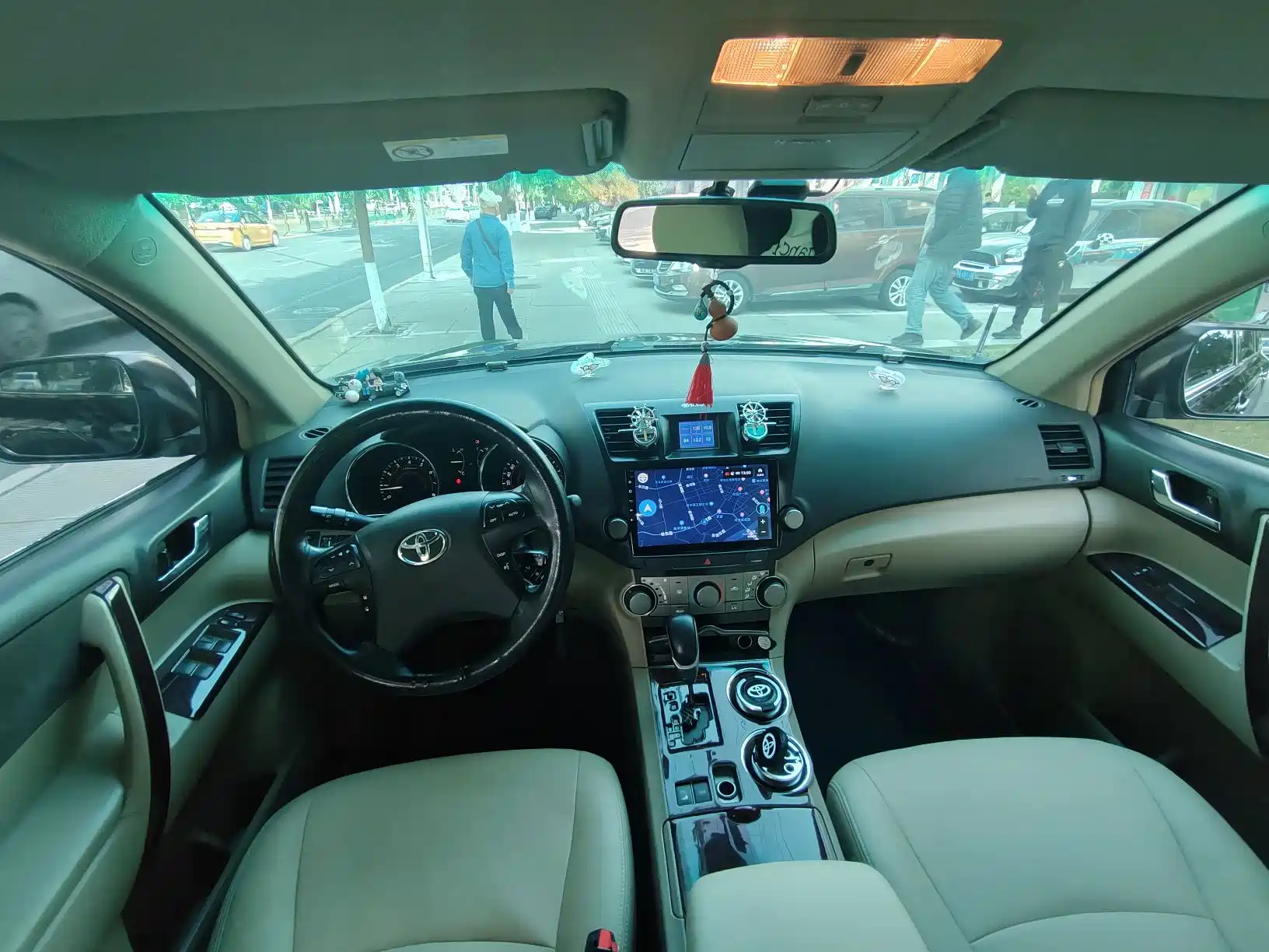 صورة 8 - Toyota Highlander