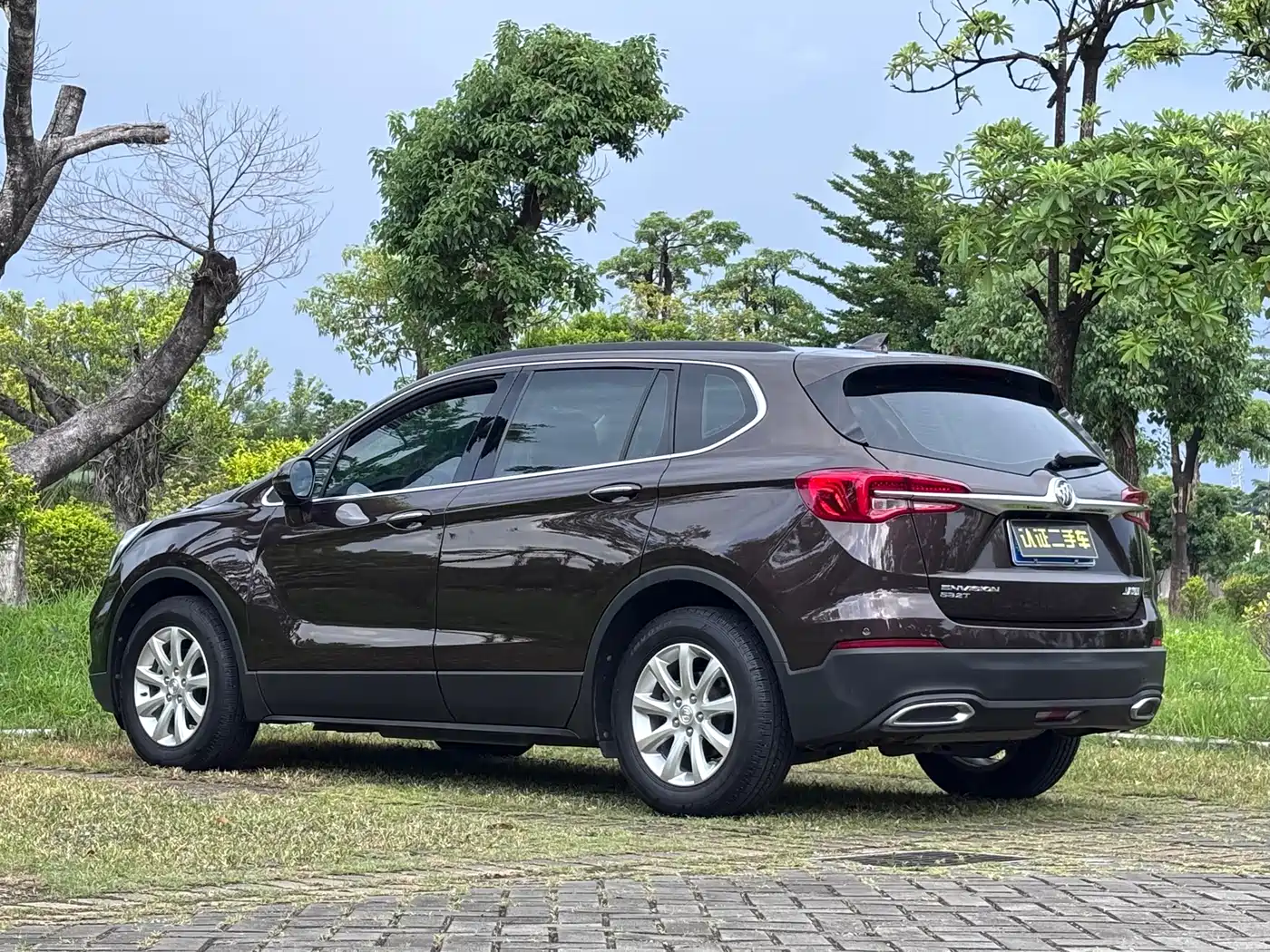 Buick Envision Plus 2022 2021 532T FWD Leading Trim