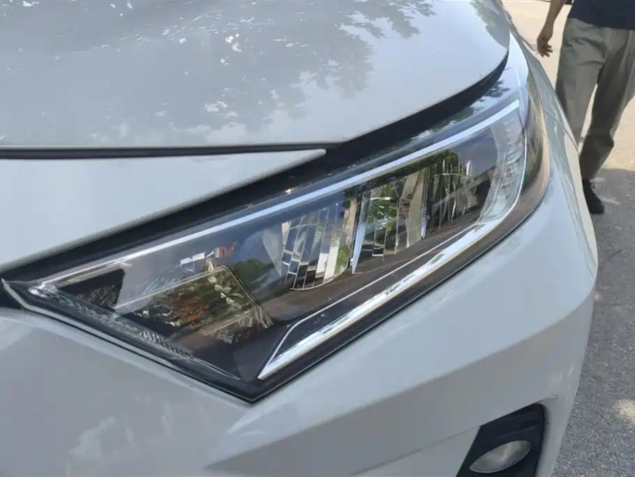 Toyota RAV4 Rongfang 2020 2.0L CVT AWD Trend Edition фото 5