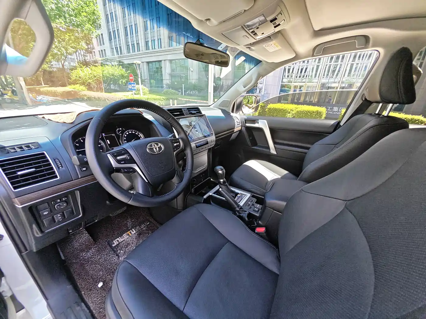 Toyota Prado 2018 3.5L Auto TX-L фото 19