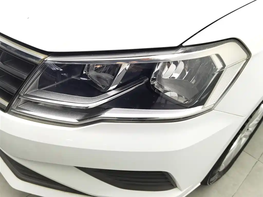 Volkswagen Jetta 2019 Dream Edition 1.5L Manual Fashion фото 7
