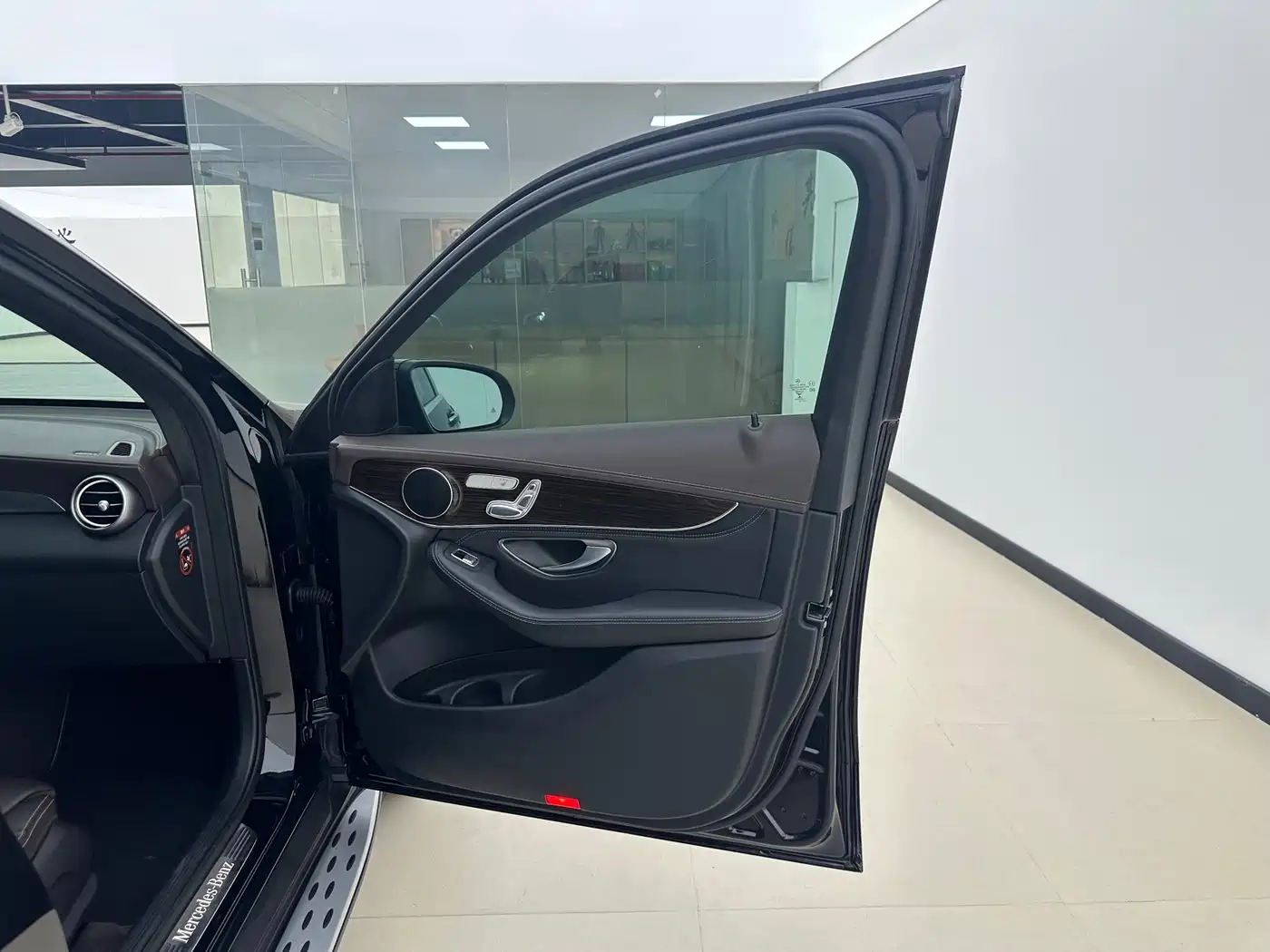 Mercedes-Benz GLC 2019 Facelift GLC 260 L 4MATIC Luxury фото 22