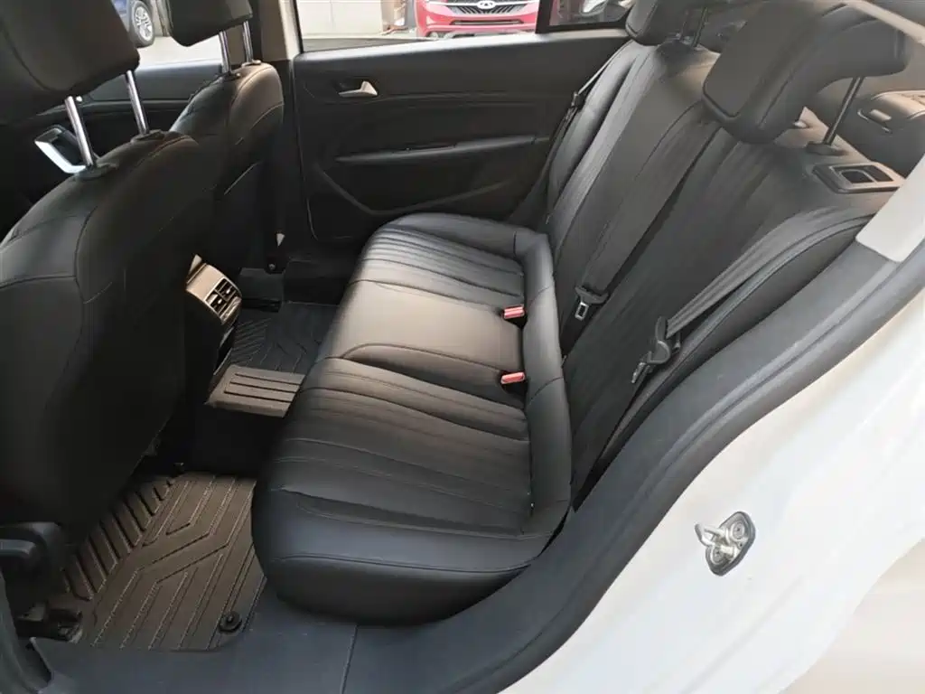 Peugeot 408 2019 350THP Automatic Luxury Edition China V фото 17