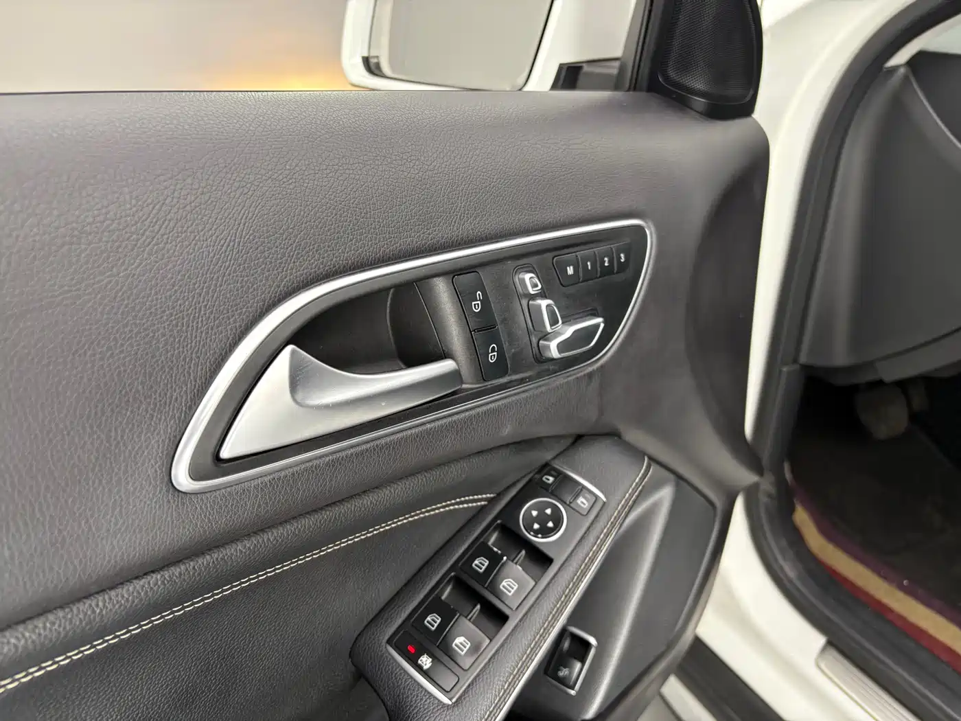 Mercedes-Benz GLA 2018 GLA 200 Dynamic фото 8