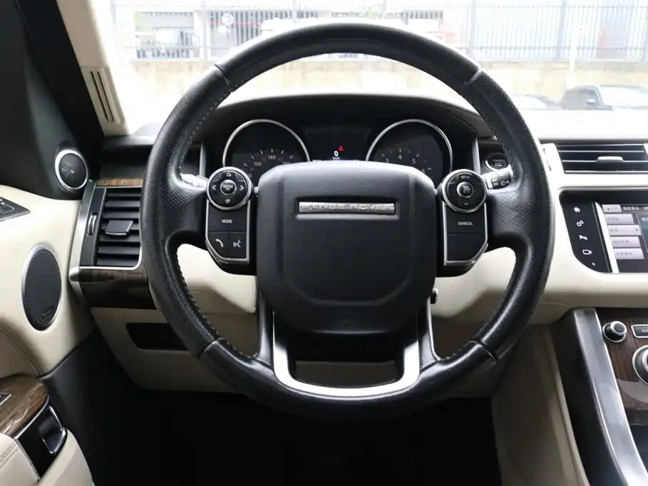 Фото 7 - Land Rover Range Rover Sport