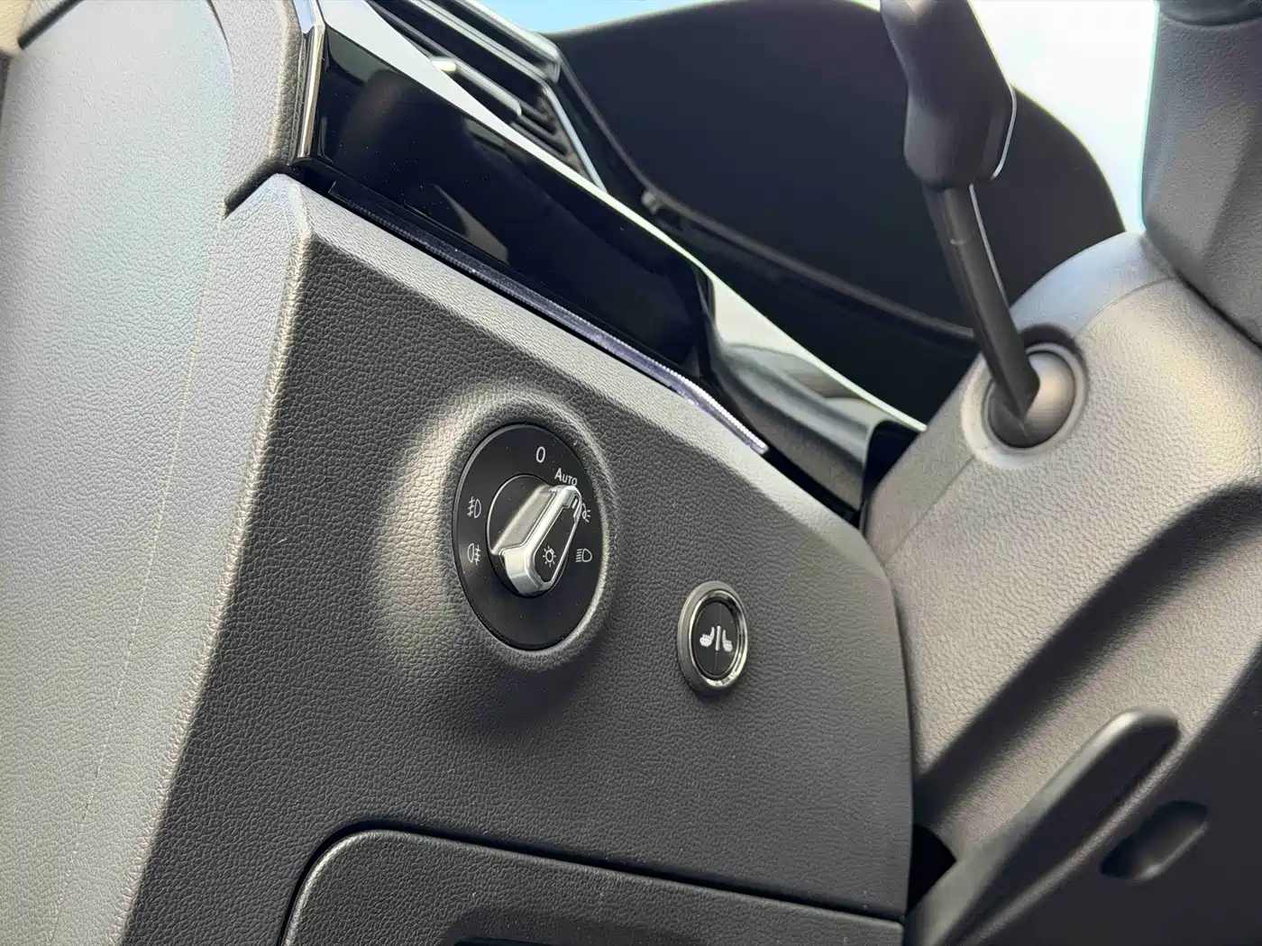 Volkswagen Tayron 2022 280TSI 2WD Luxury Smart Connect Edition фото 12