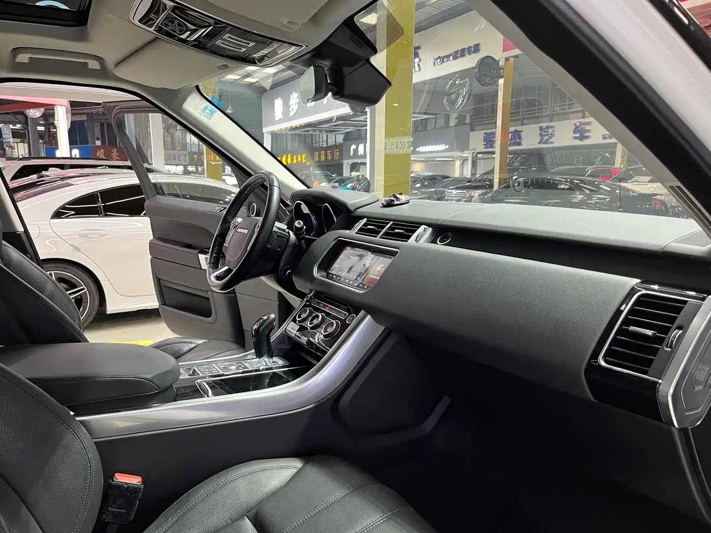Land Rover Range Rover Sport 2017 3.0 SC V6 HSE фото 22