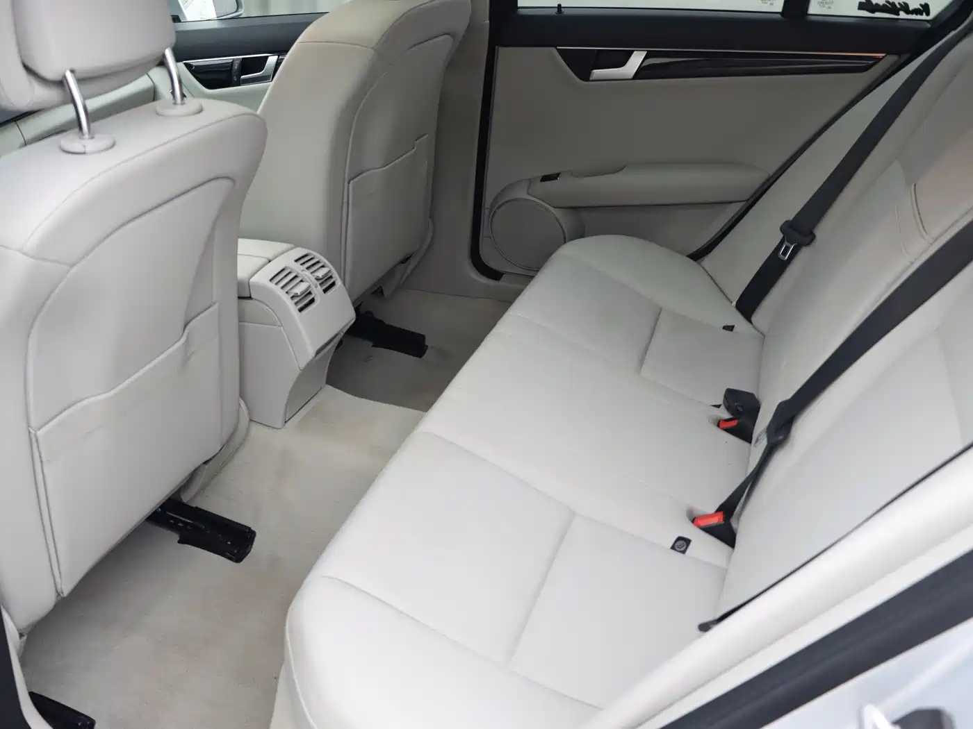 Mercedes-Benz C-Class 2011 2011 C 180K Classic