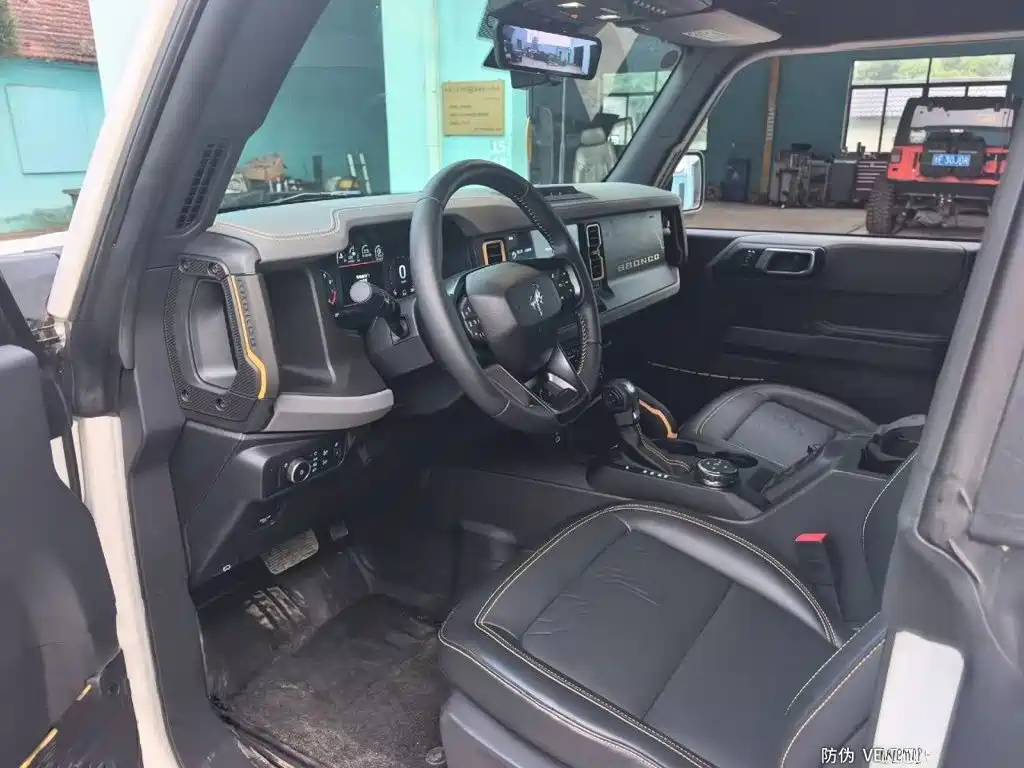 Ford Bronco 2025 2024 2.3T Badlands